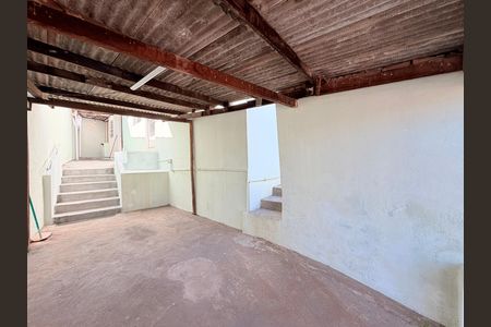 Casa para alugar com 30m², 2 quartos e 1 vagaGaragem