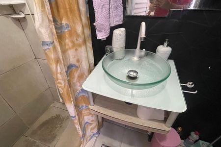 Banheiro de casa para alugar com 1 quarto, 100m² em Vila Meriti, Duque de Caxias