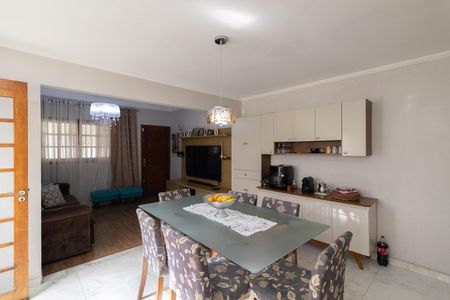 Casa à venda com 300m², 6 quartos e 2 vagas Casa à venda com 300m², 6 quartos e 2 vagasCasa 2 Sala e Cozinha