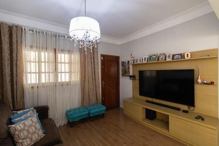 Casa à venda com 300m², 6 quartos e 2 vagas Casa à venda com 300m², 6 quartos e 2 vagasCasa 2 Sala e Cozinha