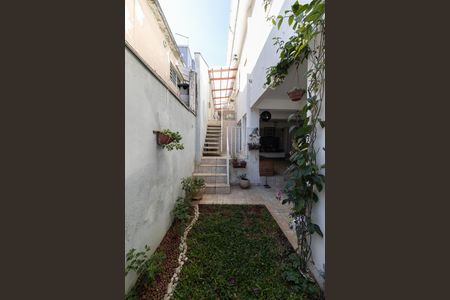 Casa 2 Escadas de casa à venda com 6 quartos, 300m² em Cidade Líder, São Paulo