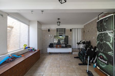 Casa à venda com 300m², 6 quartos e 2 vagas Casa à venda com 300m², 6 quartos e 2 vagasCasa 2 Área Gourmet