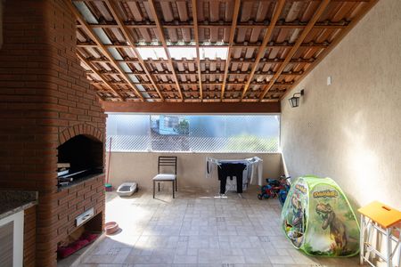 Casa à venda com 300m², 6 quartos e 2 vagas Casa à venda com 300m², 6 quartos e 2 vagasCasa 1 Varanda/Área de Serviço/Churrasqueira