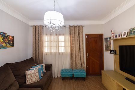 Casa à venda com 300m², 6 quartos e 2 vagas Casa à venda com 300m², 6 quartos e 2 vagasCasa 2 Sala e Cozinha