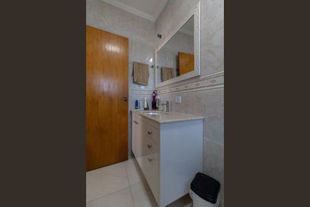 Casa à venda com 300m², 6 quartos e 2 vagas Casa à venda com 300m², 6 quartos e 2 vagasCasa 2 Banheiro Suíte