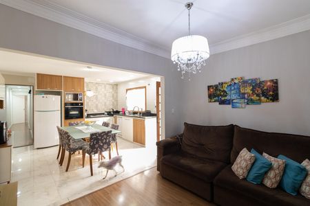 Casa à venda com 300m², 6 quartos e 2 vagas Casa à venda com 300m², 6 quartos e 2 vagasCasa 2 Sala e Cozinha