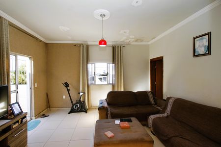 Casa à venda com 190m², 6 quartos e 5 vagasSala