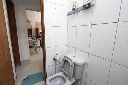 Casa à venda com 190m², 6 quartos e 5 vagasBanheiro Social
