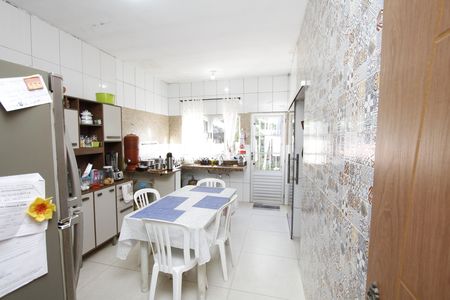 Casa à venda com 190m², 6 quartos e 5 vagasCozinha