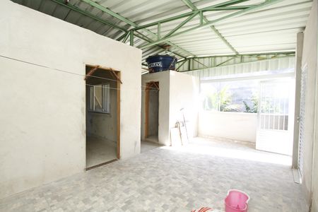 Sala 2 de casa à venda com 6 quartos, 190m² em Vista Alegre, Belo Horizonte