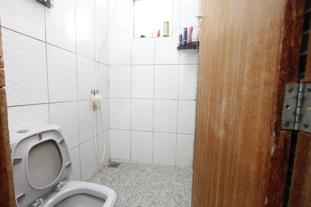 Casa à venda com 190m², 6 quartos e 5 vagasBanheiro Social