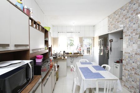 Casa à venda com 190m², 6 quartos e 5 vagasCozinha