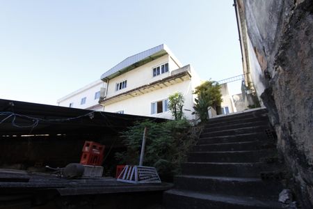 Casa à venda com 190m², 6 quartos e 5 vagasEscada