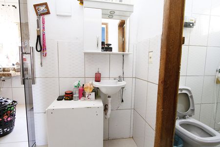 Casa à venda com 190m², 6 quartos e 5 vagasBanheiro Social