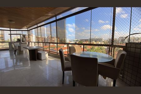 Apartamento para alugar com 136m², 3 quartos e 1 vagaVaranda