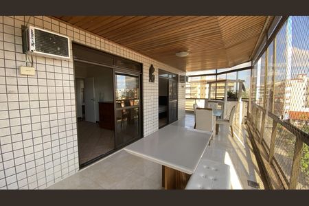 Apartamento para alugar com 136m², 3 quartos e 1 vagaVaranda