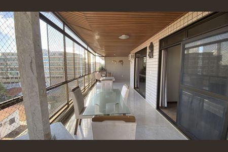 Apartamento para alugar com 136m², 3 quartos e 1 vagaVaranda
