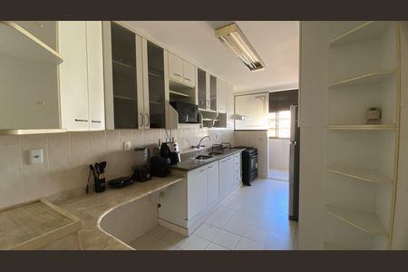 Apartamento para alugar com 136m², 3 quartos e 1 vagaCozinha