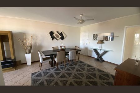 Apartamento para alugar com 136m², 3 quartos e 1 vagaSala