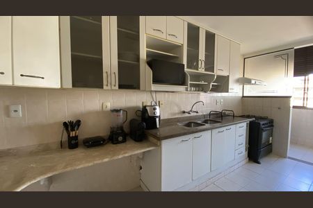 Apartamento para alugar com 136m², 3 quartos e 1 vagaCozinha