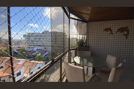Apartamento para alugar com 136m², 3 quartos e 1 vagaVaranda