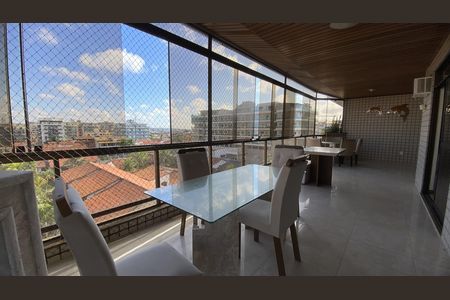 Apartamento para alugar com 136m², 3 quartos e 1 vagaVaranda