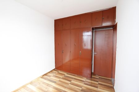 Quarto 2 de apartamento para alugar com 2 quartos, 90m² em Barro Preto, Belo Horizonte