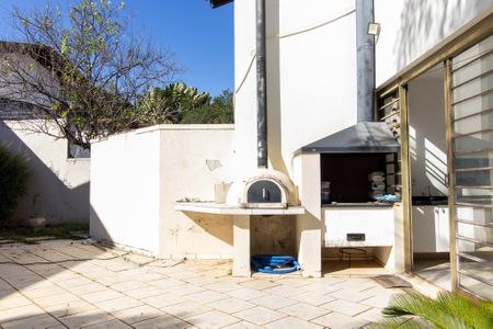 Área externa de casa à venda com 4 quartos, 398m² em Jardim das Paineiras, Campinas