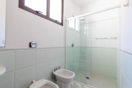 Banheiro de casa à venda com 4 quartos, 398m² em Jardim das Paineiras, Campinas