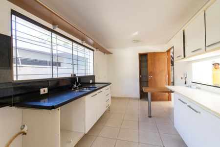 Cozinha de casa à venda com 4 quartos, 398m² em Jardim das Paineiras, Campinas