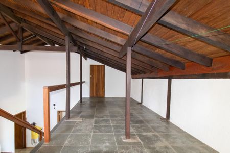 Sotao de casa à venda com 4 quartos, 398m² em Jardim das Paineiras, Campinas