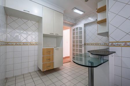 Apartamento à venda com 104m², 2 quartos e 1 vaga Apartamento à venda com 104m², 2 quartos e 1 vagaCozinha