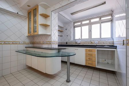 Apartamento à venda com 104m², 2 quartos e 1 vaga Apartamento à venda com 104m², 2 quartos e 1 vagaCozinha