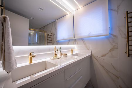Apartamento à venda com 177m², 3 quartos e 2 vagas Apartamento à venda com 177m², 3 quartos e 2 vagasBanheiro