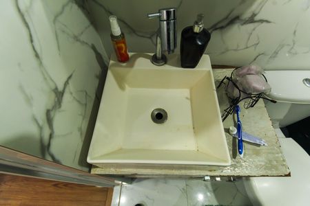 Apartamento à venda com 50m², 2 quartos e 1 vaga Apartamento à venda com 50m², 2 quartos e 1 vagaBanheiro