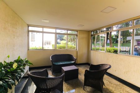 Apartamento à venda com 50m², 2 quartos e 1 vaga Apartamento à venda com 50m², 2 quartos e 1 vagaHall
