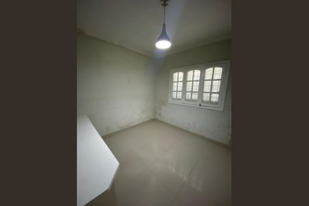 Casa para alugar com 320m², 3 quartos e 2 vagasQuarto