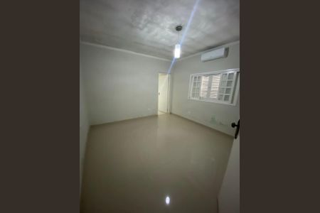 Casa para alugar com 320m², 3 quartos e 2 vagasQuarto