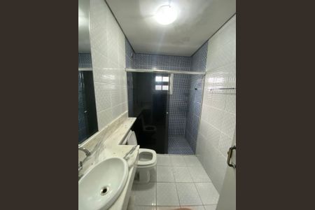 Casa para alugar com 320m², 3 quartos e 2 vagasBanheiro