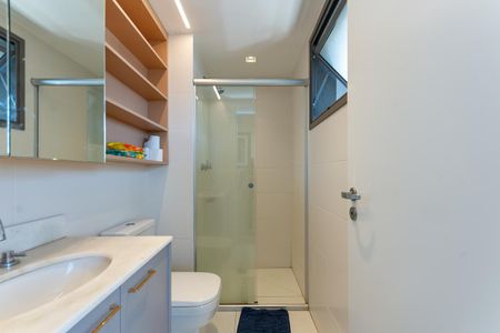 Apartamento para alugar com 90m², 2 quartos e 1 vaga Apartamento para alugar com 90m², 2 quartos e 1 vagaBanheiro do quarto 1 Suíte