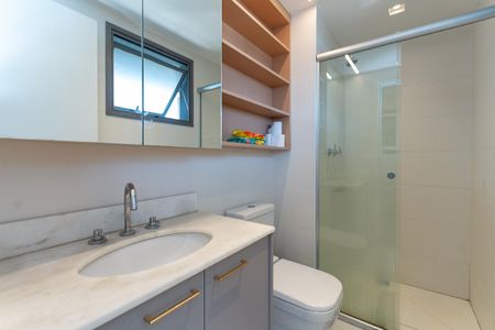 Apartamento para alugar com 90m², 2 quartos e 1 vaga Apartamento para alugar com 90m², 2 quartos e 1 vagaBanheiro do quarto 1 Suíte