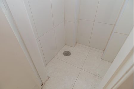 Banheiro de Serviço de apartamento para alugar com 3 quartos, 65m² em Jardim Paulista, São Paulo