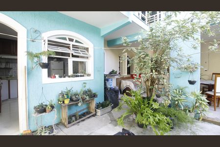 Casa para alugar com 200m², 2 quartos e 1 vagaQuintal
