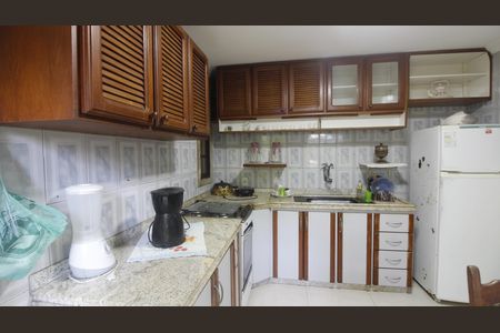 Casa para alugar com 200m², 2 quartos e 1 vagaCozinha