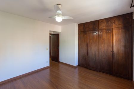 Apartamento à venda com 120m², 3 quartos e 1 vaga Apartamento à venda com 120m², 3 quartos e 1 vagaSuíte