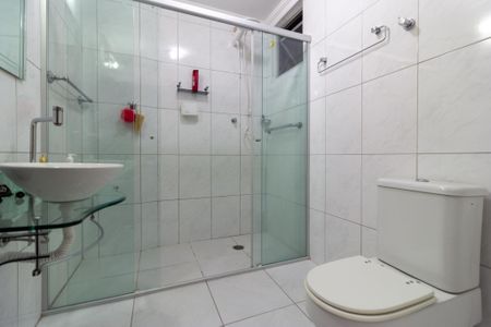 Apartamento à venda com 120m², 3 quartos e 1 vaga Apartamento à venda com 120m², 3 quartos e 1 vagaBanheiro da suíte