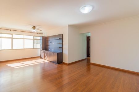 Apartamento à venda com 120m², 3 quartos e 1 vaga Apartamento à venda com 120m², 3 quartos e 1 vagaSala