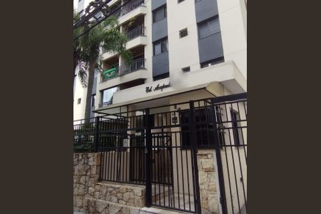 Apartamento à venda com 71m², 3 quartos e 2 vagas Apartamento à venda com 71m², 3 quartos e 2 vagasFachada