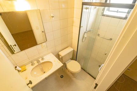 Apartamento à venda com 71m², 3 quartos e 2 vagas Apartamento à venda com 71m², 3 quartos e 2 vagasBanheiro da suíte
