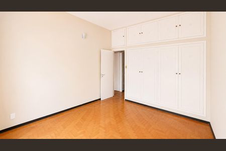 Suíte 3 de casa para alugar com 6 quartos, 360m² em Alto Barroca, Belo Horizonte